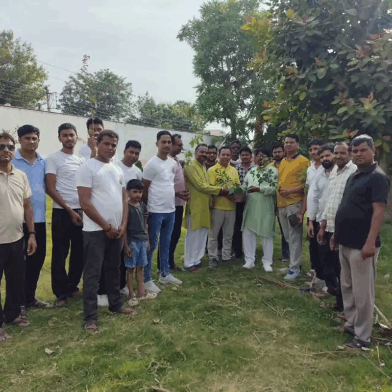 नारनौल रेलवे स्टेशन पर स्वच्छता और हरियाली का संदेश : 'स्वच्छ भारत–स्वच्छ रेलवे स्टेशन अभियान (4)' | प्लेटफार्म-1 पर सफाई, पौधारोपण और जनजागरूकता कार्यक्रम | राष्ट्रीय सैनी सभा व दैनिक रेलयात्री जागरूक मंच की पहल
