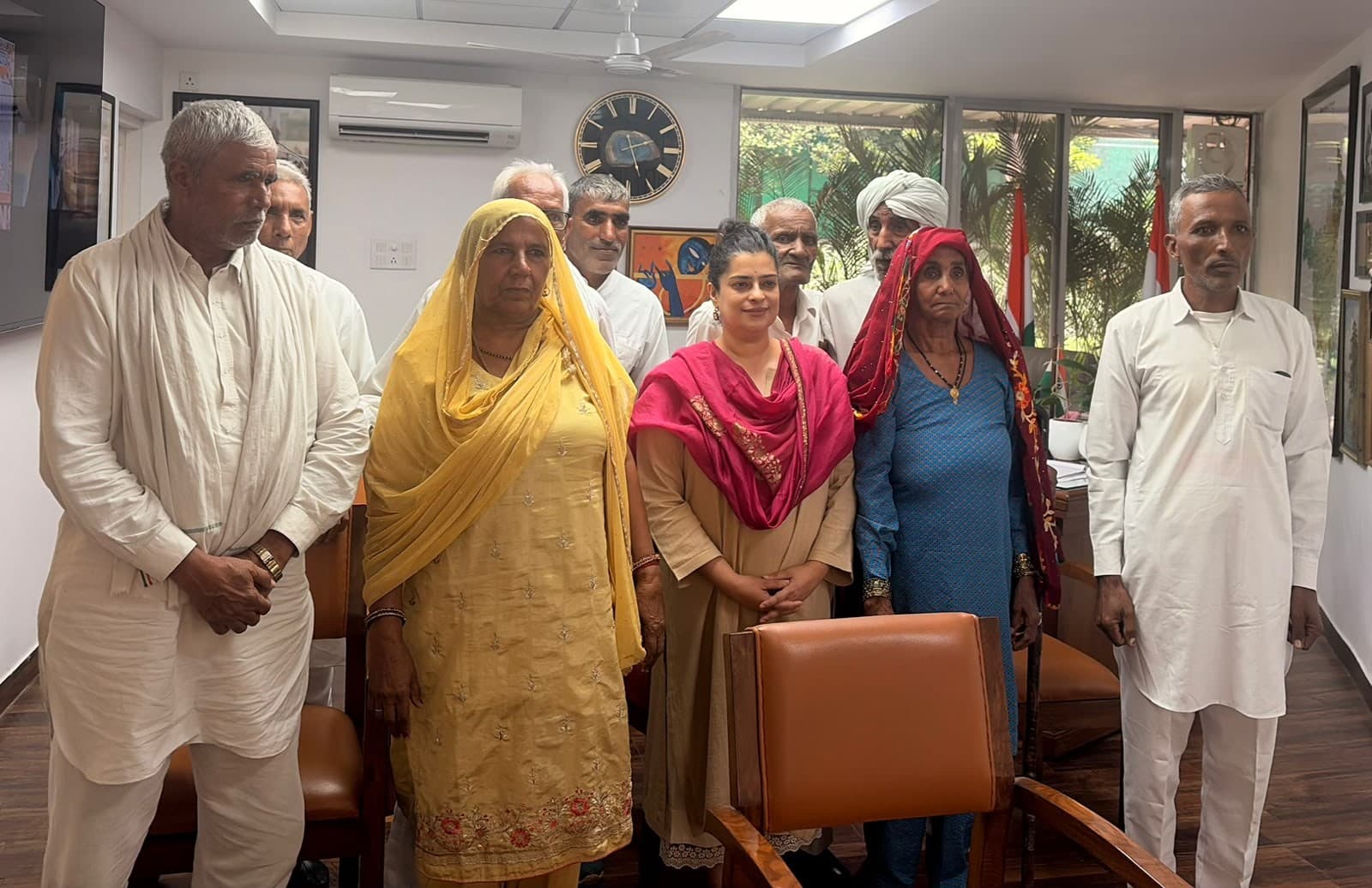 चंडीगढ़/जींद। 40 साल पुरानी पानी की समस्या का स्थायी समाधान : कारसिंधु के ग्रामीणों ने सिंचाई मंत्री श्रुति चौधरी का जताया आभार | 400 परिवारों को मिलेगी राहत