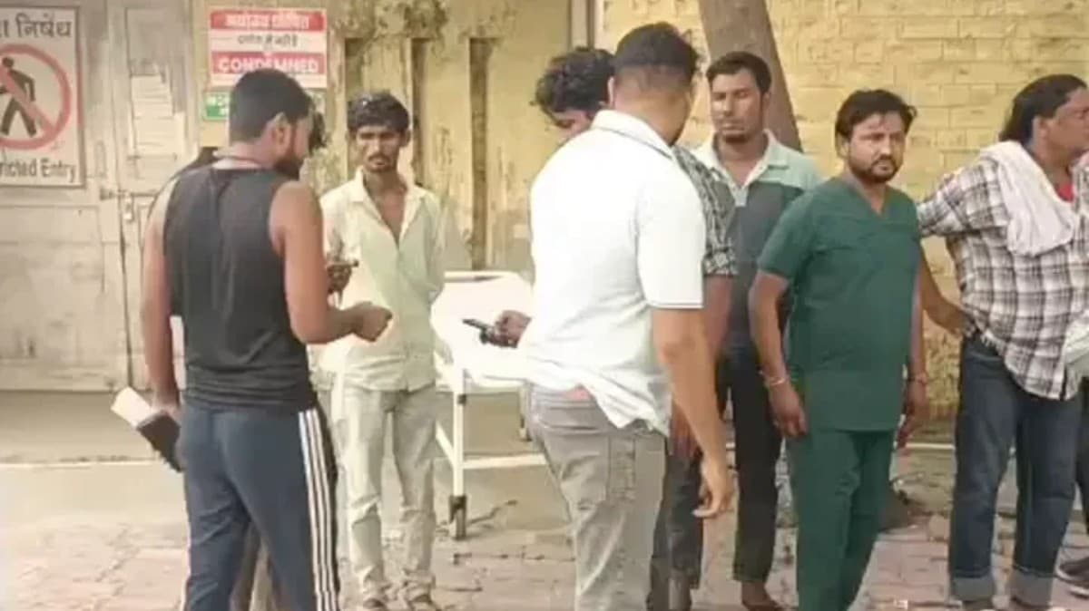 रेवाड़ी | 11वीं के छात्र की मौत से सनसनी : शिक्षक पर प्रताड़ना के आरोप | पुलिस जांच में जुटी, आधिकारिक पुष्टि का इंतजार
