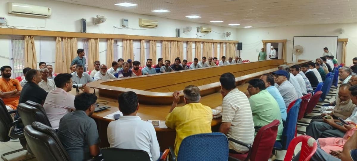 नारनौल | मतदाता सूची पुनरीक्षण को लेकर प्रशिक्षण कार्यशाला : एसडीएम अनिरुद्ध यादव ने दिए सटीक सत्यापन के निर्देश