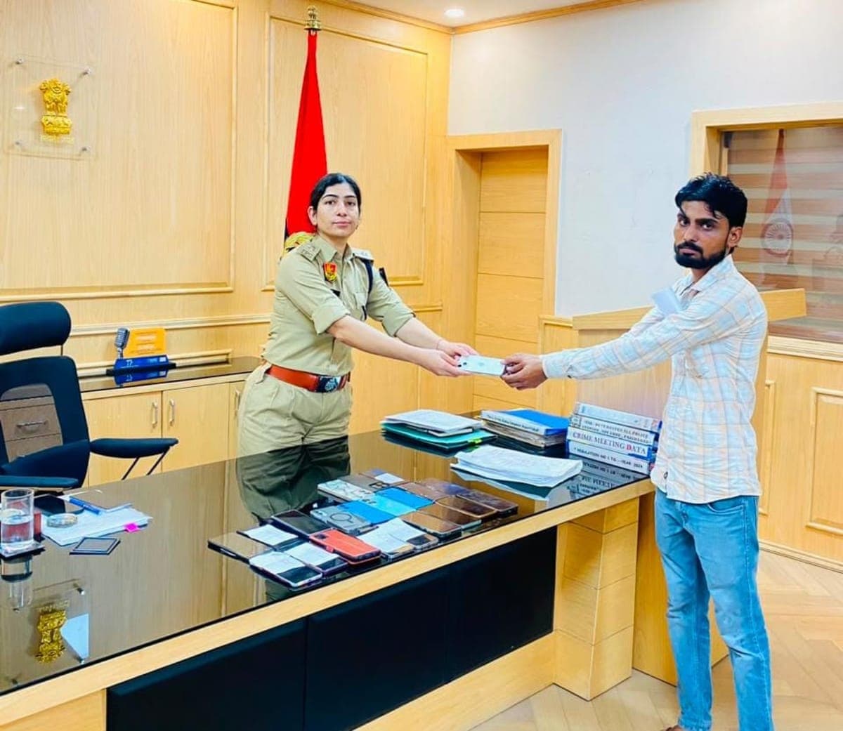 फरीदाबाद | पुलिस की साइबर सेल का सराहनीय कार्य : 7 लाख रुपये से अधिक कीमत के 23 गुमशुदा मोबाइल फोन ढूंढकर असली मालिकों को लौटाया