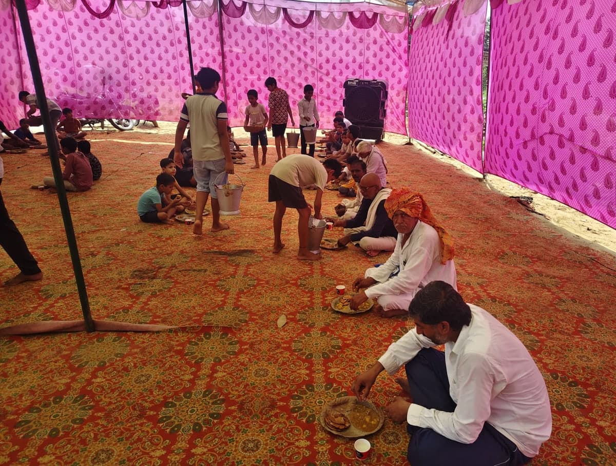सती माता की मढी पर विशाल भंडारा : हजारों श्रद्धालुओं ने ग्रहण किया प्रसाद | दिनभर गूंजे भजन और माता के जयकारे | सुख-समृद्धि की कामना लेकर पहुंचे श्रद्धालु