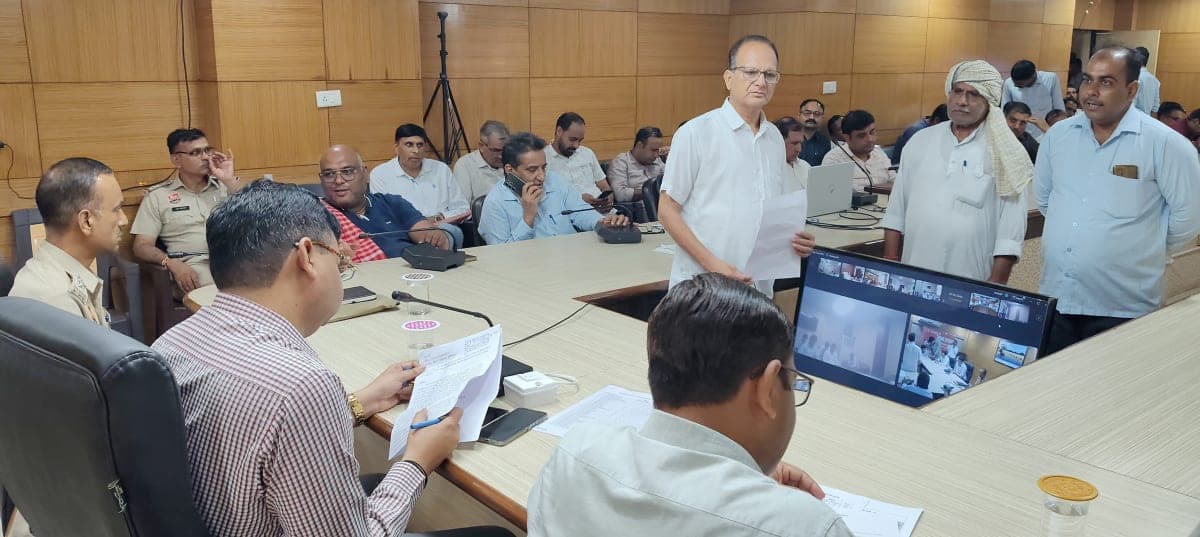 Narnaul News | समाधान शिविर में सुनीं जनसमस्याएं : CEO निर्मल नागर ने दिए निर्देश | सोमवार-गुरुवार को होगा आयोजन