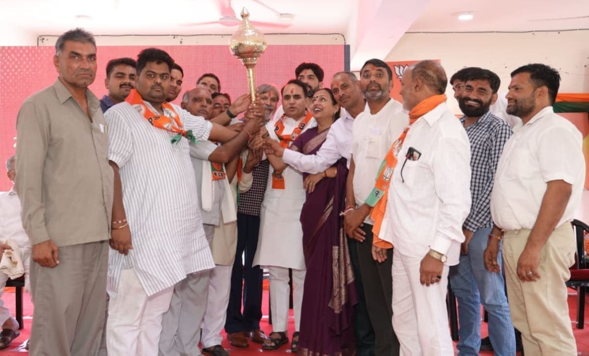 Rewari News | प्रदेश महामंत्री वेद फुल्ला का स्वागत : पहली बार पहुंचे रेवाड़ी | कार्यकर्ताओं से संगठन मजबूत करने का आह्वान