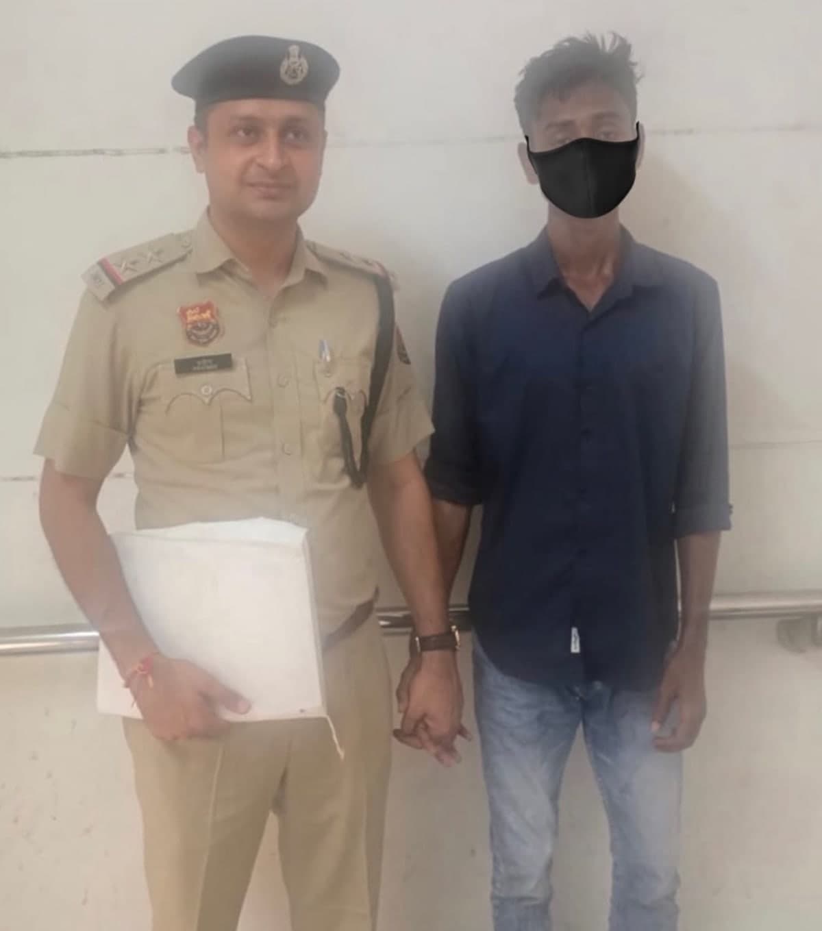Faridabad News | क्रेडिट कार्ड से ₹2 लाख की धोखाधड़ी : गुजरात से एक आरोपी गिरफ्तार | 5 दिन के पुलिस रिमांड पर