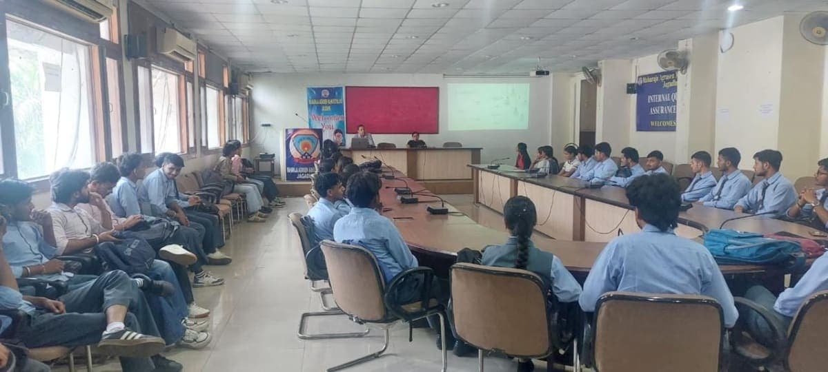 Yamunanagar News | महाराजा अग्रसेन कॉलेज में रिज्यूमे लेखन सत्र : विद्यार्थियों को दिए करियर टिप्स | रोजगार की तैयारी पर जोर