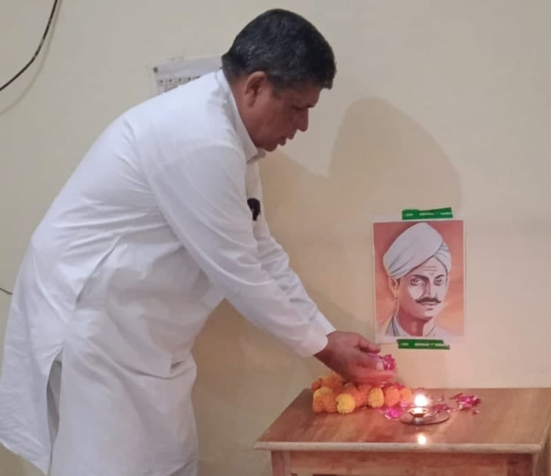 शहीद मंगल पांडे को नमन : जयंती पर किया याद | युवाओं को दिया संदेश | बलिदान से प्रेरणा लेने का आह्वान