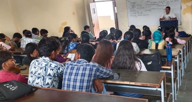 Yamunanagar News | युवाओं को नशे से दूर रहने का संदेश : MLN कॉलेज में जागरूकता व्याख्यान | दुष्प्रभावों की दी जानकारी