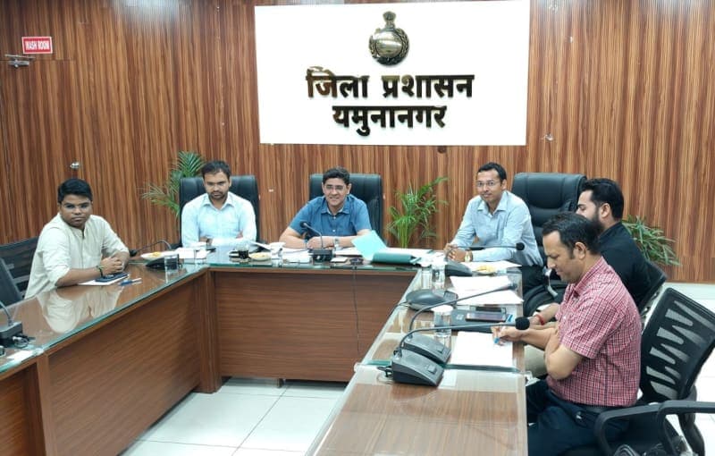 Yamunanagar News | मतदाता सूची के लिए घर-घर सर्वे : SIR-2026 की समीक्षा | अधिकारियों को दिए निर्देश