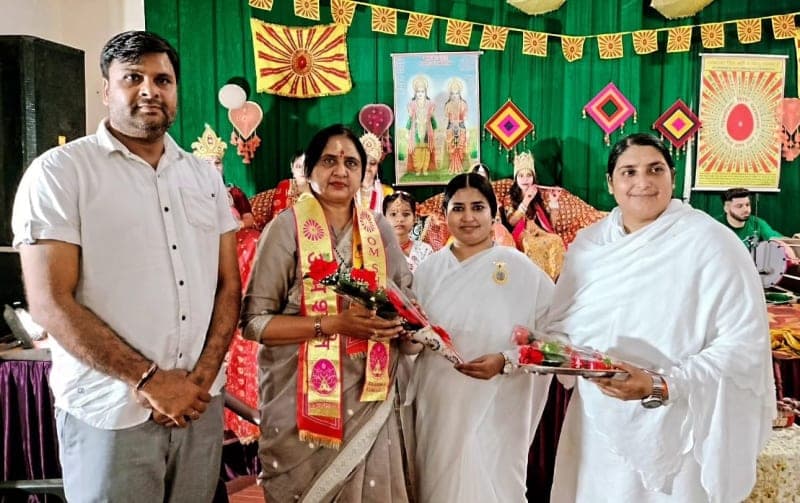 Yamunanagar News | जन्माष्टमी कार्यक्रमों में पहुंचीं मेयर सुमन बहमनी : श्रीकृष्ण का किया जलाभिषेक | धर्म-कर्म का दिया संदेश