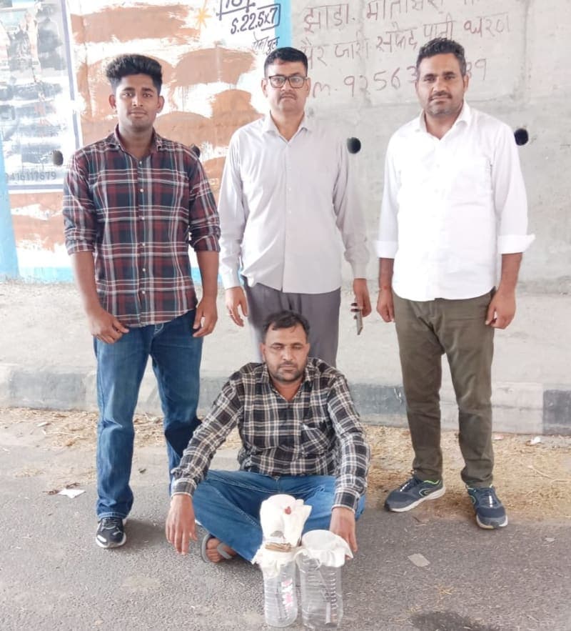 Mahendergarh News | चीकू गैंग से जुड़ा वांछित आरोपी गिरफ्तार : दो देसी कट्टे और 10 कारतूस बरामद | 4 दिन के पुलिस रिमांड पर