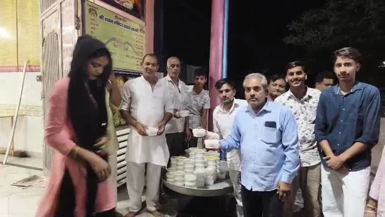 Kanina News | श्री श्याम मंदिर में मनाई श्रीकृष्ण की छठी : 1500 श्रद्धालुओं को बांटा प्रसाद | भक्तिमय रहा माहौल