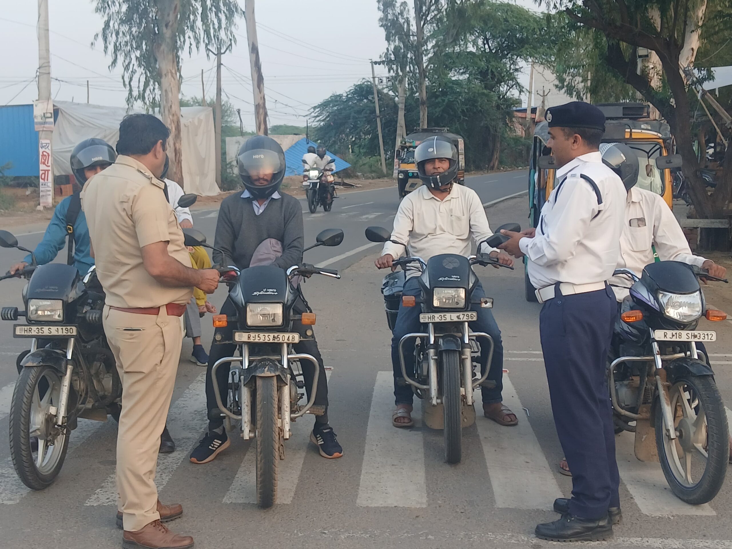 ओवरस्पीड, हेलमेट, ट्रिपल राइडिंग पर कड़ी कार्रवाई