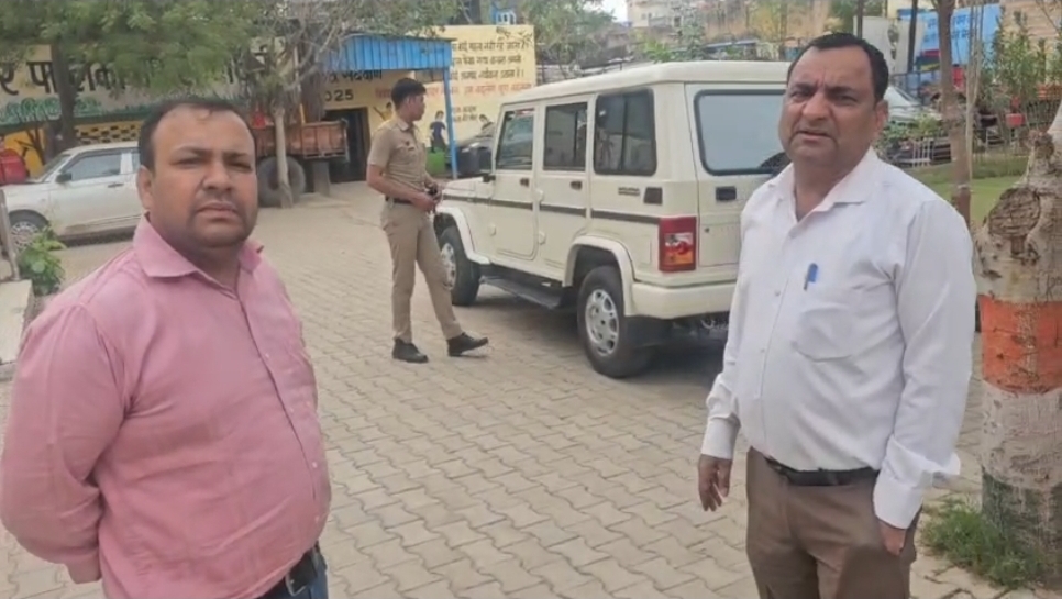 नांगल चौधरी में एसडीएम उदय सिंह का औचक निरीक्षण