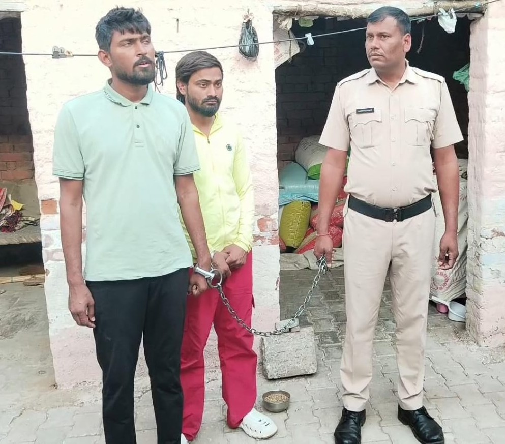 पुलिस के द्वारा गिरफ़्तार दोनों आरोपी