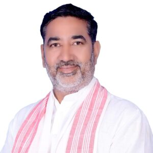 संस्था के निदेशक सत्यव्रत शास्त्री