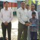 उमेश को सम्मानित करते हुए स्कूल स्टाफ
