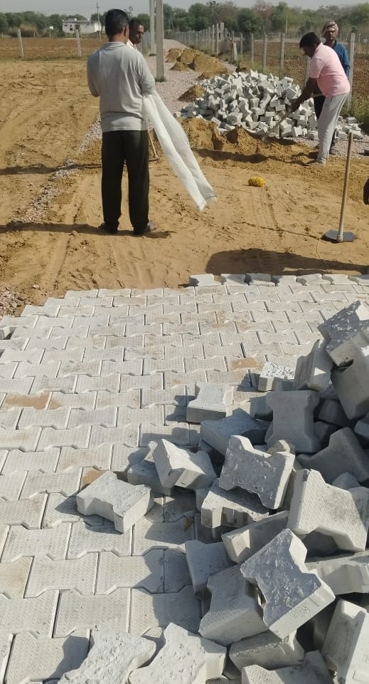 नांगल चौधरी में सड़क निर्माण पर सवाल, रेत से काम के आरोप