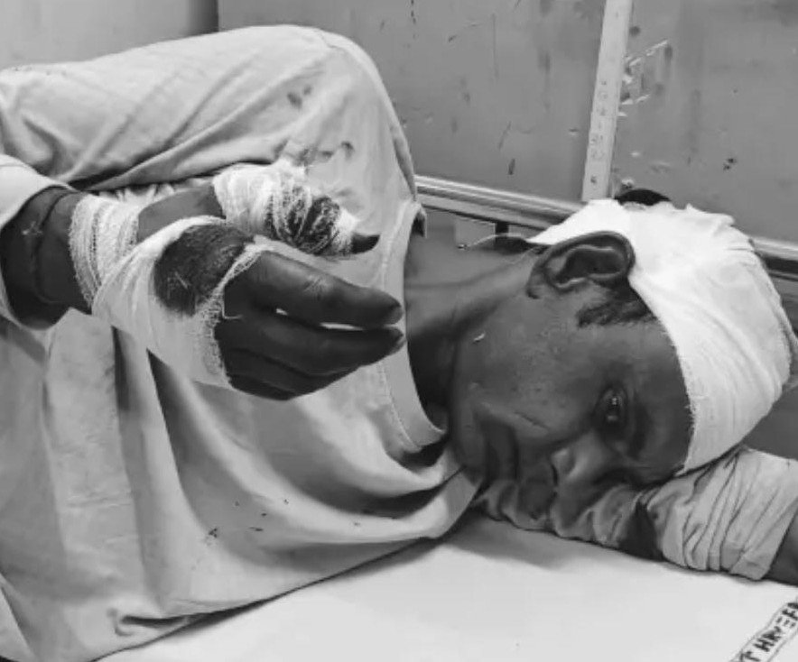 भूना सीएचसी में दाखिल एक पक्ष के घायल राजेश कुमार, सुभाष, अंकित, साहिल,