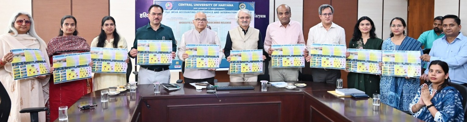 अंतर्राष्ट्रीय सम्मेलन की वेबसाइट का उद्घाटन करते कुलपति प्रो. टंकेशवर कुमार