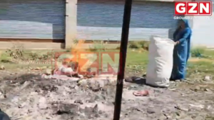 रामबास रोड स्थित फैक्ट्री परिसर के पास खुले में जलाया गया वेस्ट