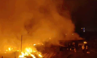 सेक्टर 37D, गुरुग्राम में आग की लपटों और धुएं के बीच राहत कार्य में जुटी फायर और सिविल डिफेंस टीम