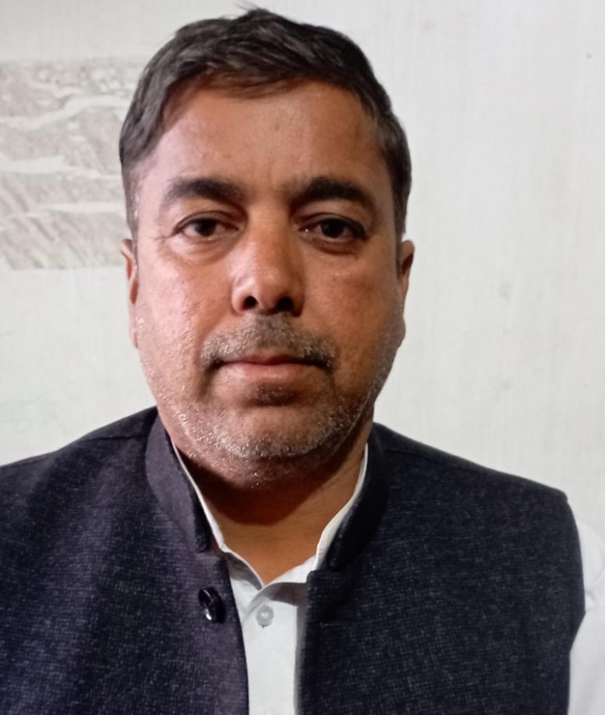 सामाजिक मुद्दों पर प्रतिक्रिया देते हुए वक्ता