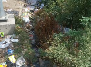 नारनौल में 750 मीटर नाला अधूरा, एक साल बाद भी 50 मीटर बाकी, ठेकेदार पर सवाल