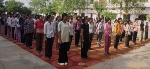 भोजावास के सरस्वती स्कूल में आयोजित आर्य वीरांगना आत्मरक्षा एवं चरित्र निर्माण शिविर में भाग लेती बालिकाएं