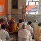 गांव सैद अलीपुर में आयोजित नशा मुक्ति जागरूकता कार्यक्रम के दौरान ग्रामीणों और युवाओं को नशे के दुष्प्रभावों की जानकारी देते पुलिस अधिकारी।