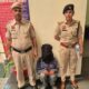 पुलिस की गिरफ्त में आरोपी पिता दीपक