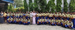 महेंद्रगढ़ के नेशनल मॉडल स्कूल में सेव बर्ड विद वॉटर कार्यक्रम आयोजित