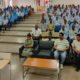 टीबी रोग के लक्षण, बचाव और उपचार की जानकारी देते विशेषज्ञ अधिकारी।