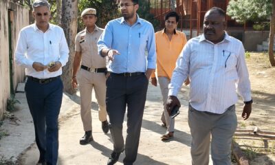 सोमनाथ स्वाभिमान पर्व के आयोजन स्थलों का दौरा करते एसडीएम अनिरुद्ध यादव।