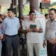 नारनौल बस स्टैंड का निरीक्षण कर व्यवस्थाओं का जायजा लेते हुए उपायुक्त अनुपमा अंजली एवं अन्य अधिकारी।