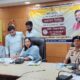 अधिकारियों की बैठक लेती डीसी अनुपमा अंजली।
