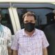 साइबर ठगी मामले में गिरफ्तार तीन आरोपियों के साथ पुलिस टीम।