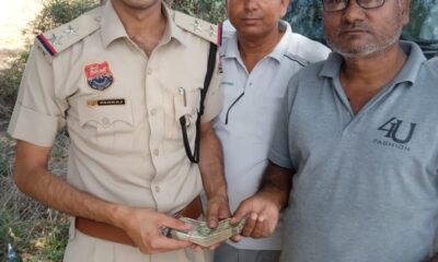 कुलताजपुर के ऑटो चालक रामप्रसाद ने लौटाए 50 हजार, पेश की ईमानदारी की मिसाल