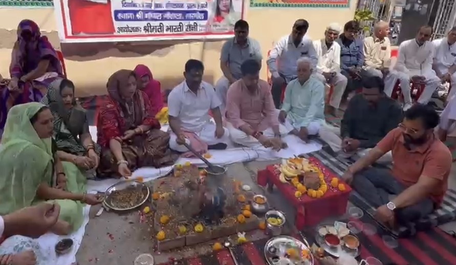 नारनौल में खट्टर के जन्मदिन पर हवन-यज्ञ, भाजपा महिला मोर्चा ने किया आयोजन