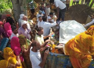 नंदी की अंतिम यात्रा में उमड़ा जनसैलाब, भावुक होकर दी विदाई