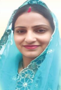 सैनी सभा नारनौल के चुनाव में महिला भागीदारी का संदेश देतीं महासचिव पद की उम्मीदवार रेणु दहिया।