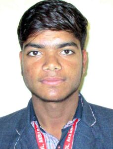 शुभम पुत्र ईश्वर दयाल निवासी ढाणी बालाजी ने 500 में से 495 अंक प्राप्त कर बेहतरीन प्रदर्शन किया।