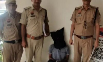 टोहाना पुलिस द्वारा गिरफ्तार किया गया भिवानी निवासी आरोपी विकास, जिस पर चोरी के कई मामले दर्ज हैं।