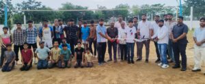 युवा सोच की मिसाल बने वंश पिलानिया, धोलेड़ा स्टेडियम को भेंट की ग्रास कटिंग मशीन