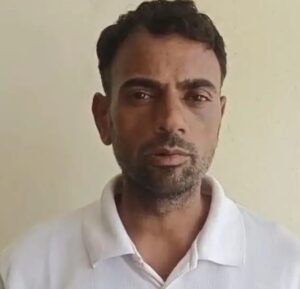 अटेली | घटना की जानकारी देता निलेश कुमार