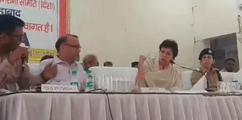 फतेहाबाद में दिशा बैठक की अध्यक्षता करती हुई सांसद कुमारी सैलजा।