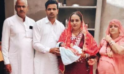 डबवाली के मुख्य लिपिक ओमप्रकाश बेटी को गोद लेने के बाद बेटे व पुत्रवधू के साथ।