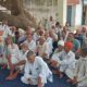 पंचायत को सम्बोधित करते बसपा नेता अतरलाल।