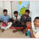 महेंद्रगढ़ में सीआईए और पारदी गुलेल गैंग के बीच मुठभेड़ के बाद गिरफ्तार आरोपी और बरामद हथियारों के साथ पुलिस टीम।