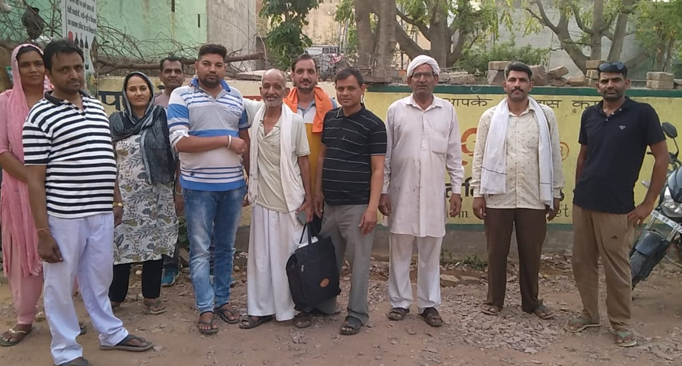 सतनाली मार्केट में बंदरों का बढ़ता आतंक, दुकानदार और राहगीर परेशान, कार्रवाई की मांग